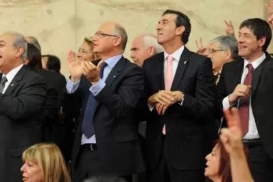 Encuesta: Cristina debería renovar su gabinete