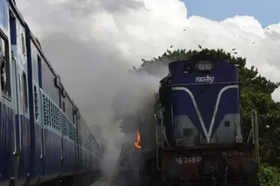 Al menos 37 muertos en un accidente de trenes en la India