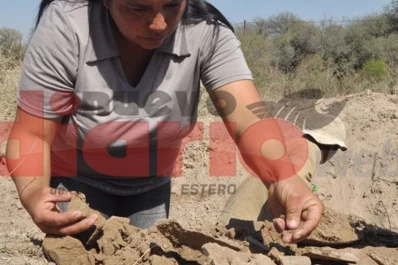 Hallaron vasijas con restos humanos cuando cavaban cimientos