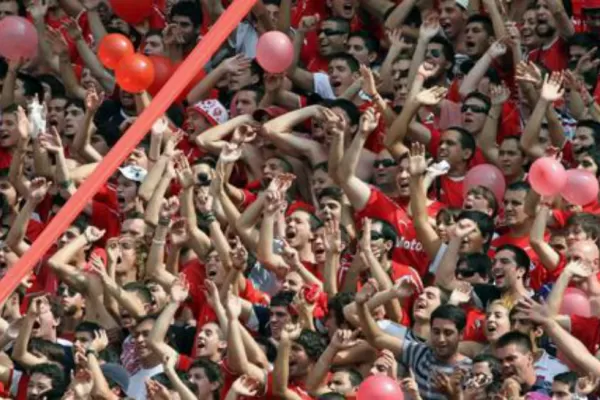 Piden a los hinchas del Rojo que se abstengan de presenciar el encuentro contra Atlético