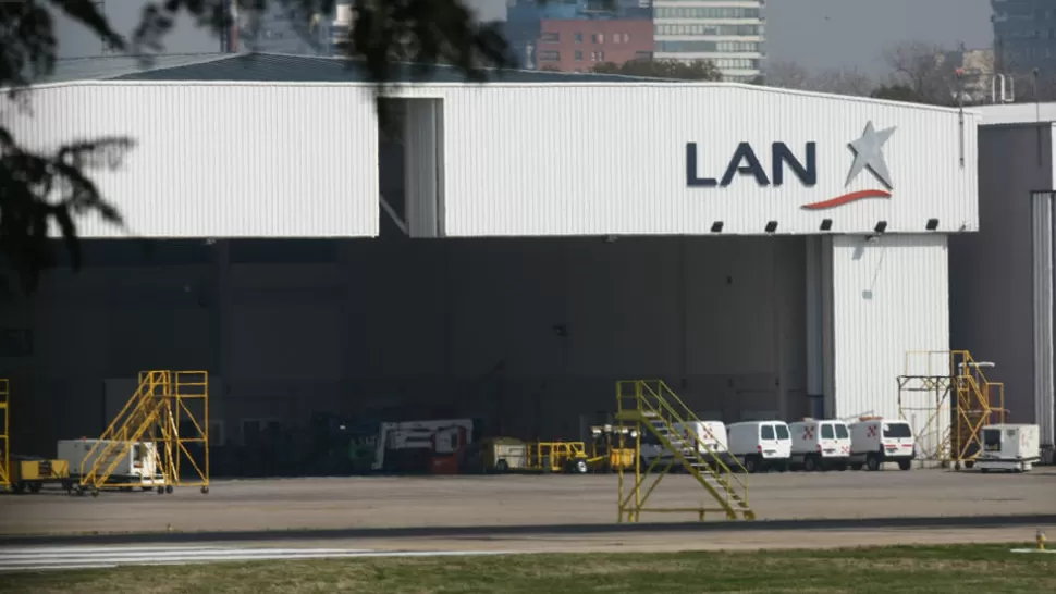 EN USO. Este es el hangar que utiliza la firma LAN en Aeroparque. FOTO TOMADA DE LANACION.COM