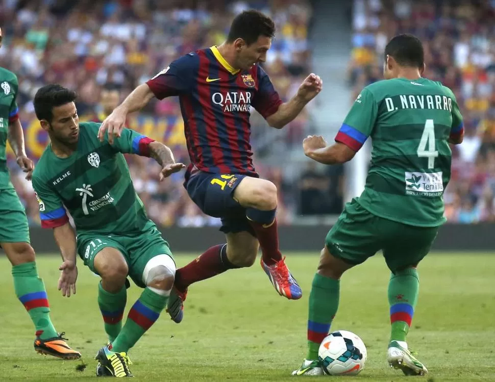 ENCENDIÓ LA LUZ DE ALARMA. Lionel Messi no está en su plenitud física, cuando falta menos de un año para el Mundial. REUTERS