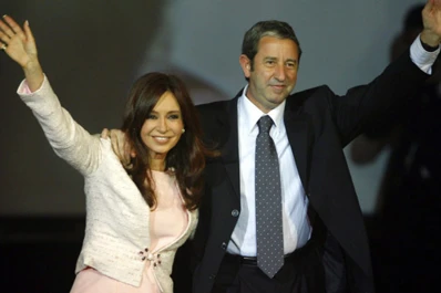 Cobos: La Presidenta se sienta a dialogar con las corporaciones a las que critica