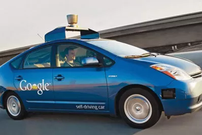 Google desarrolla el robot-taxi, un auto que se conduce solo