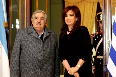 Rechazan en Montevideo que le entreguen las llaves de la ciudad a Cristina