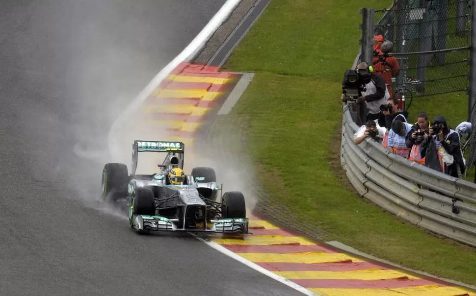 DOMINADOR. Lewis Hamilton tuvo problemas con su coche a primera hora del día, y luego se recuperó de gran forma. 