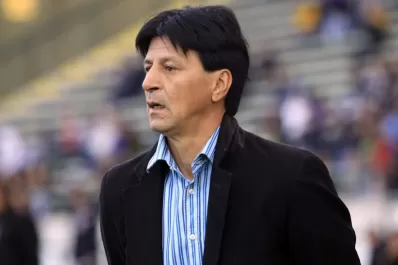 Monzón: Sigo soñando con dirigir a Independiente