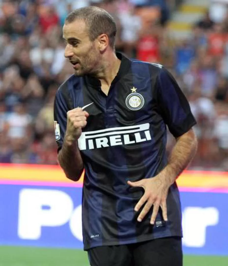 GOLEADOR. Palacio clausuró con su gol el triunfo de Inter sobre Genoa. 