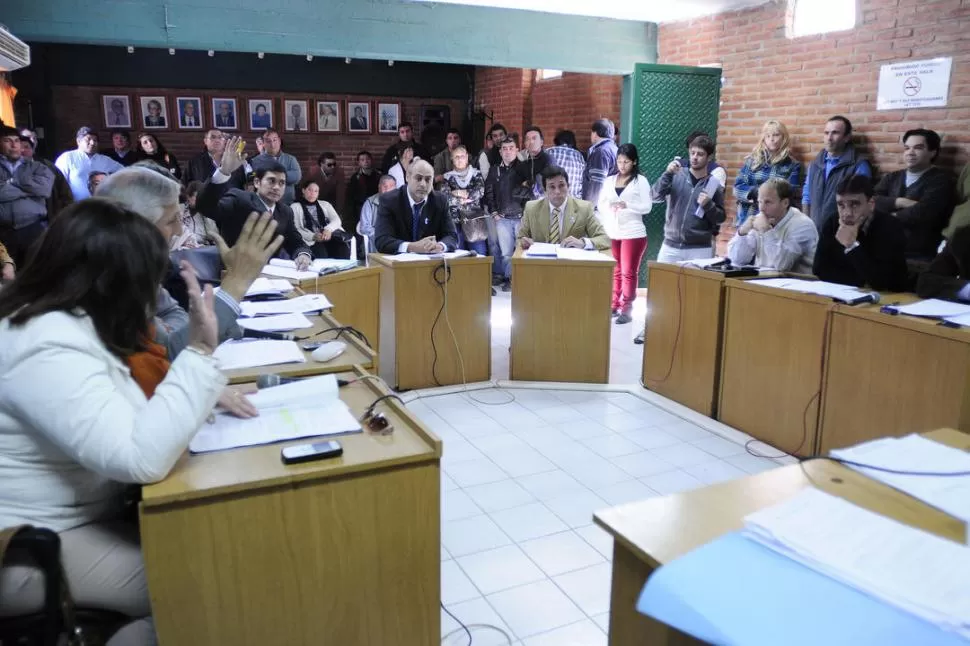 HACE TRES MESES. Los concejales de Yerba Buena sesionaron por última vez el 24 de mayo; en esa reunión aprobaron el Presupuesto 2013. LA GACETA / FOTO DE ANALíA JARAMILLO (ARCHIVO)