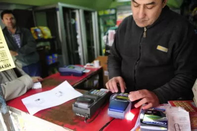 La tarjeta funcionará en todas las líneas urbanas en un mes