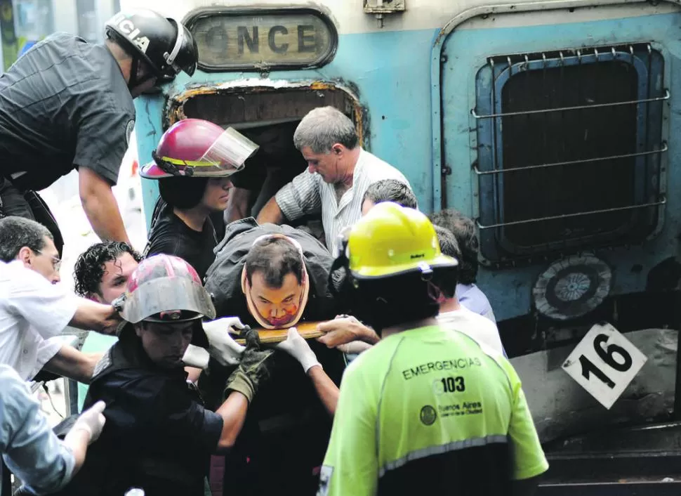 SÓLO HERIDO. EL motorman Marcos Córdoba logró salvar su vida. REUTERS (ARCHIVO)