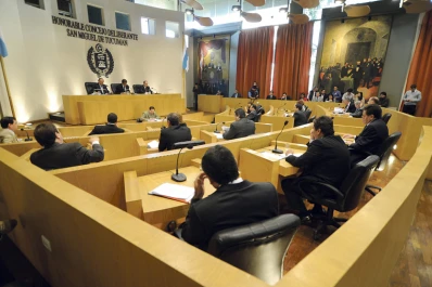 Los concejales cobrarán en octubre un 20% más