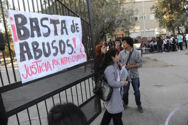 Se inició una toma en Filosofía y Letras para pedir seguridad
