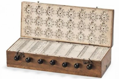 Subastan la primera calculadora portátil del siglo XVIII