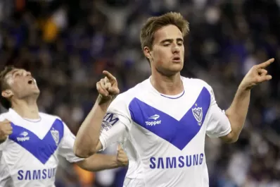 Vélez dio vuelta la serie y está en octavos de final