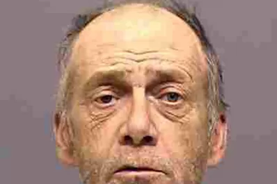 Un hombre robó un banco para recibir asistencia médica