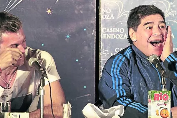 Maradona contra todos: Le pegó a Bianchi, a Riquelme y a Grondona