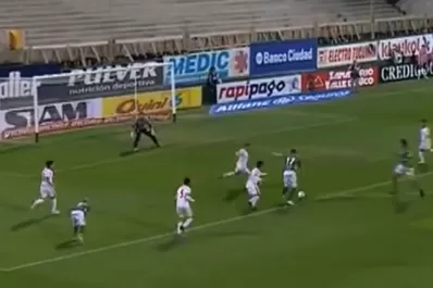 Video del golazo de Javier Correa