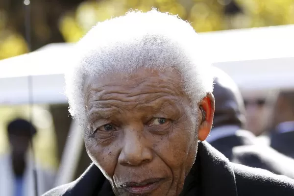Bush padre dio por muerto a Mandela