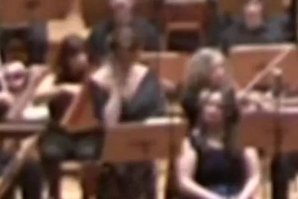 Video: el momento en que la soprano Florencia Fabris sufre el ACV
