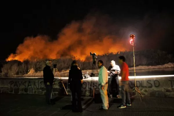 No pueden controlar los incendios forestales en el NOA