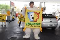 Pergolini se disfrazó de oso polar en una protesta