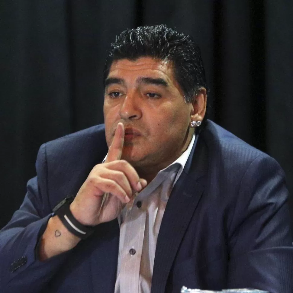 PEGÓ DURO. Diego Maradona le apuntó fuerte a Julio Grondona. 