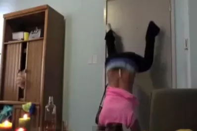 Se filmó haciendo un perreo y casi provoca un incendio