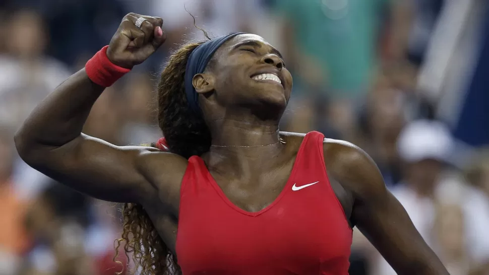 FESTEJO EUFORICO. La estadounidense Serena Williams conquistó hoy su quinto US Open de tenis al batir por segundo año consecutivo en la final a la bielorrusa Victoria Azarenka en un vibrante encuentro entre las dos mejores jugadoras del momento. REUTERS