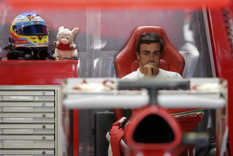 MAL MOMENTO. Fernando Alonso vivió una jornada a puro nervios en Monza. 