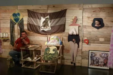 Polémica por un gallo en una exposición en el Virla