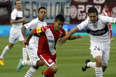 Lanús goleó a Argentinos por 4 a 0