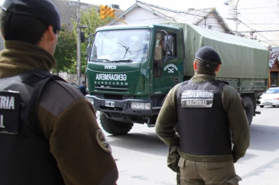 Detienen a ocho gendarmes quienes integrarían una organización delictiva