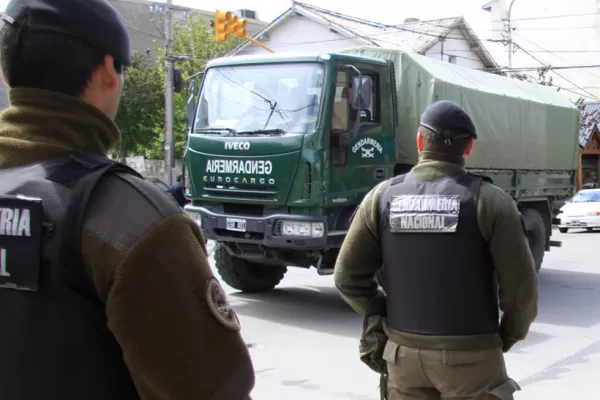 Detienen a ocho gendarmes quienes integrarían una organización delictiva