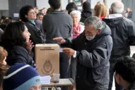 Colombi ganaría por una estrecha diferencia en Corrientes