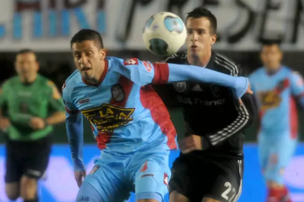 River empató con Arsenal, que sigue invicto