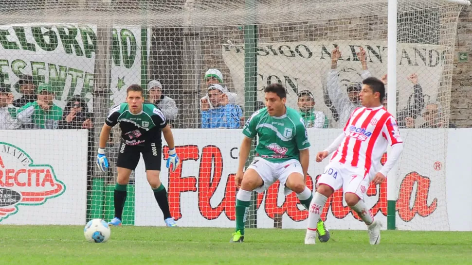 DEBUTÓ EN LA RED. El tucumano Sebastian Palacios, ex Boca, marcó su primer gol en Unión. 