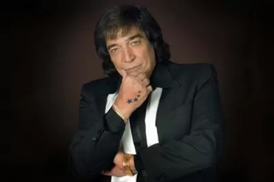 Cacho Castaña viene en diciembre