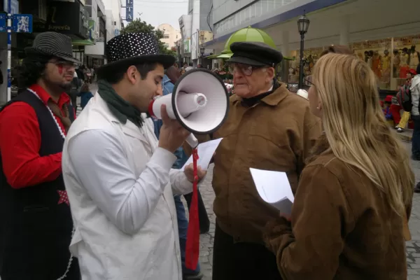 Una murga y mucha ciencia en la peatonal