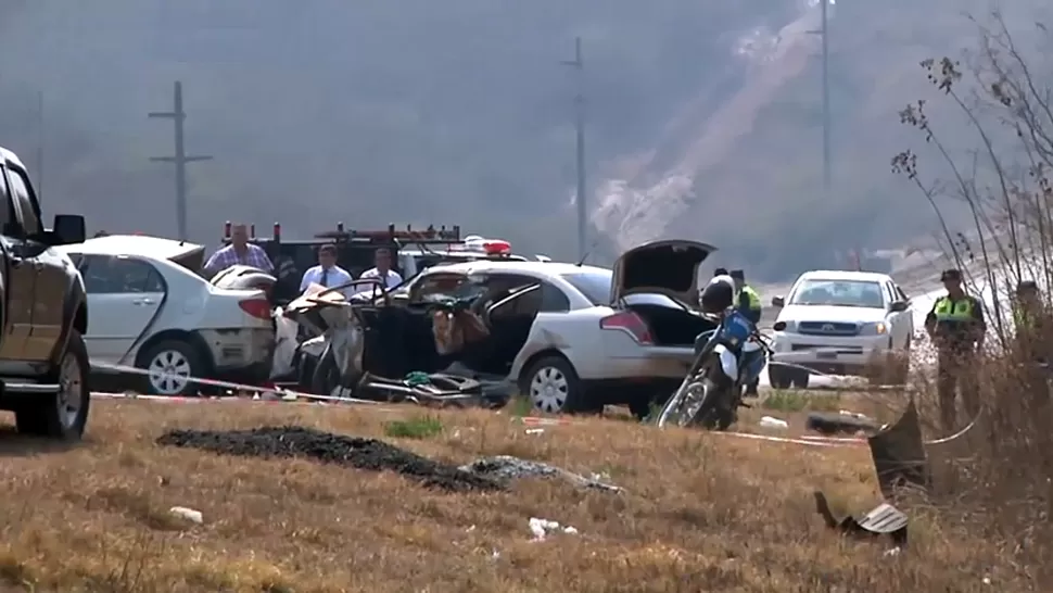 TRÁGICA ESCENA. Cuatro personas murieron en el violento accidente en la ruta 9. CAPTURA DE VIDEO