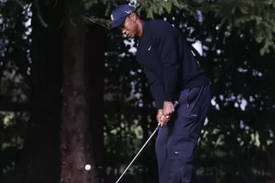 Woods busca el éxito en la millonaria FedEx Cup