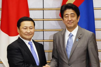 Abe ordenó cerrar Fukushima