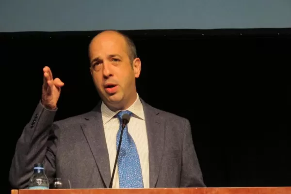 A los jueces les corresponde oponer el Derecho al poder