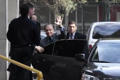 Absuelven a Menem en el juicio por omitir bienes