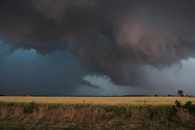 Un tornado dejó dos muertos y 64 heridos en Brasil