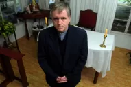 La Iglesia prohíbe a Grassi ejercer como cura