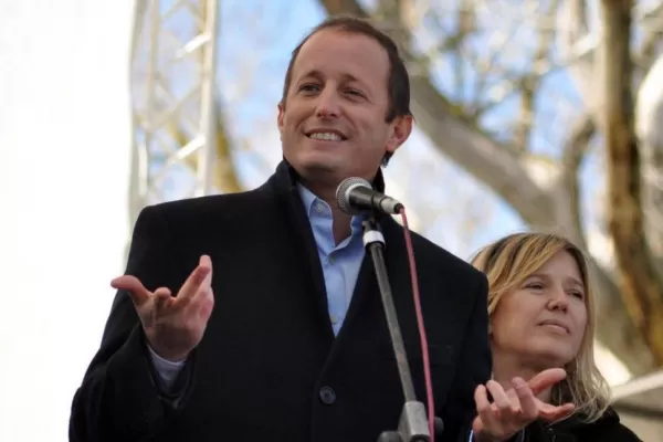 Insaurralde embiste contra Massa y lo acusa de victimizarse
