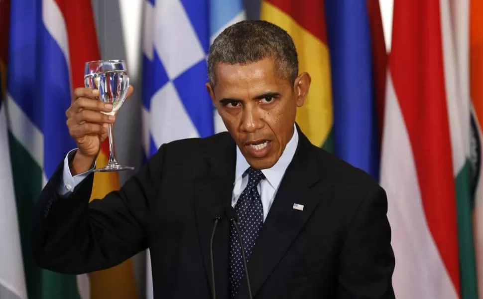 ALMUERZO. Obama hace un brindis en la comida con los presidentes. REUTERS