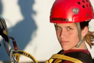 La activista argentina de Greenpeace detenida en Rusia está de buen ánimo