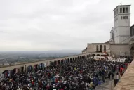 La Iglesia debe despojarse de lo mundano
